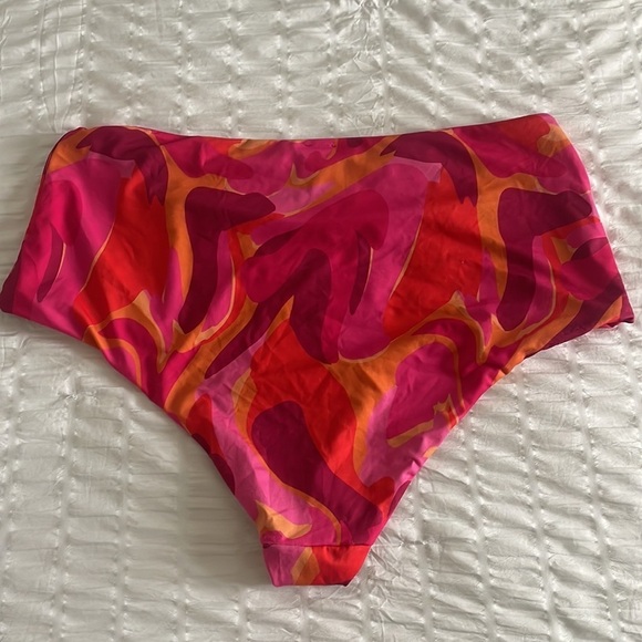 ASOS DESIGN Bikini Curve high waist swim bottom abstract Pink print New size 14 - Picture 5 of 7